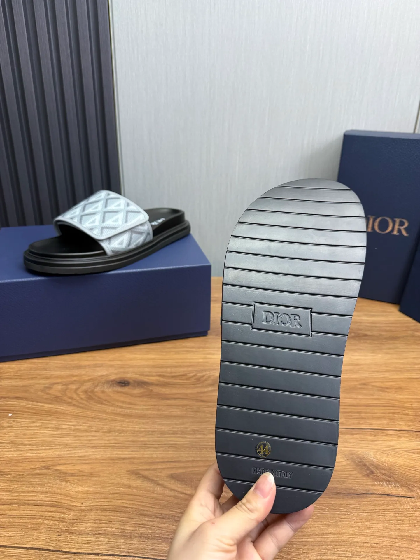 Men's shoes 💰280💰 Dior. Men's slippers 🩴Official website 1:1 production 38-45 yards 45 46 🉑️Customized original material shipped✅